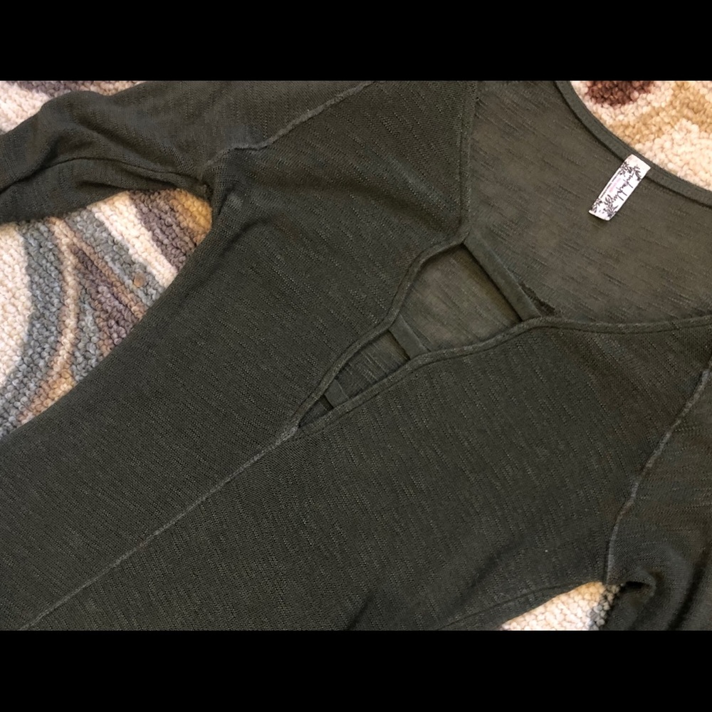 Ladies Dark Green light weight sweater.